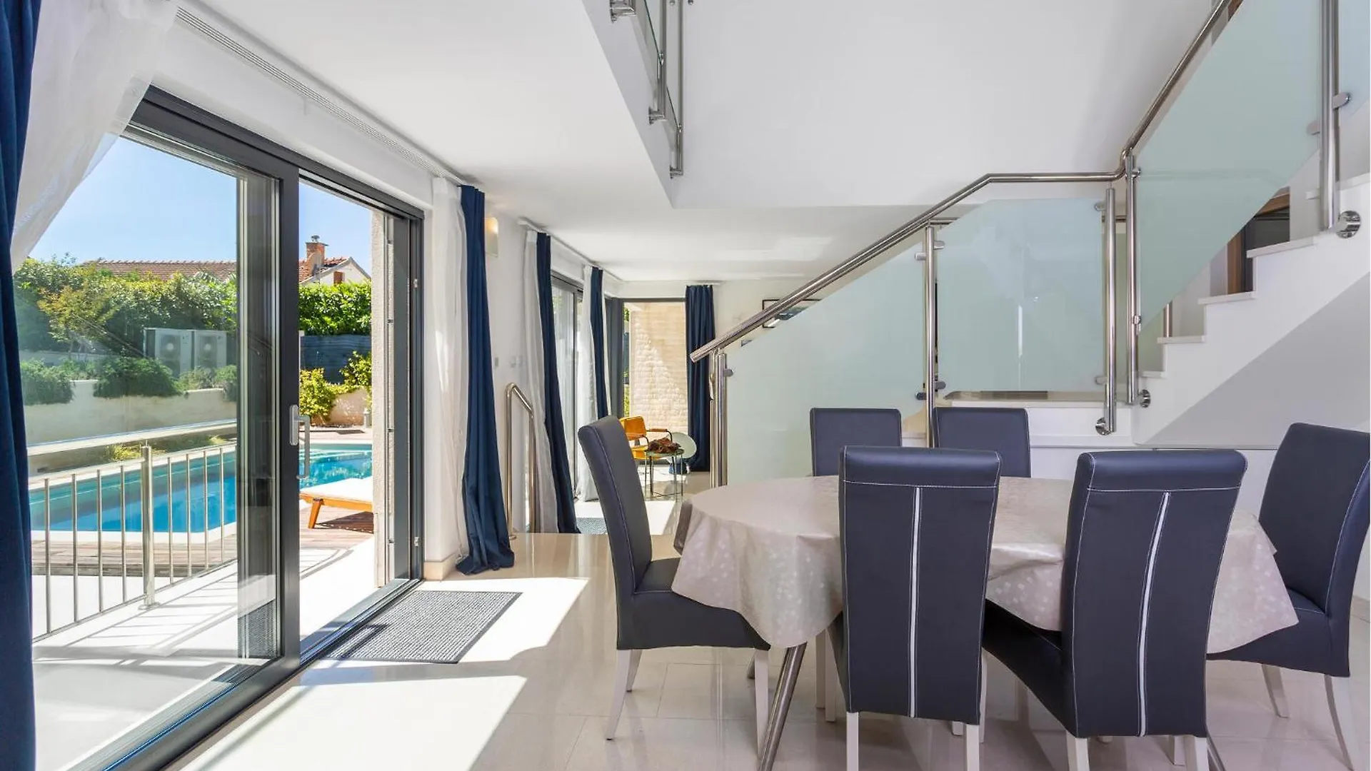 Gorgeous Home In Njivice With House Sea View Holiday home